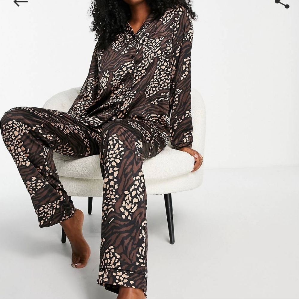 LOUNGEABLE Animal Print Satin Pajamas BNWT